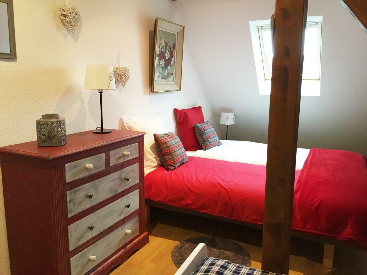 Les Appartements D'Estelle Ла Петит-Пиер Екстериор снимка