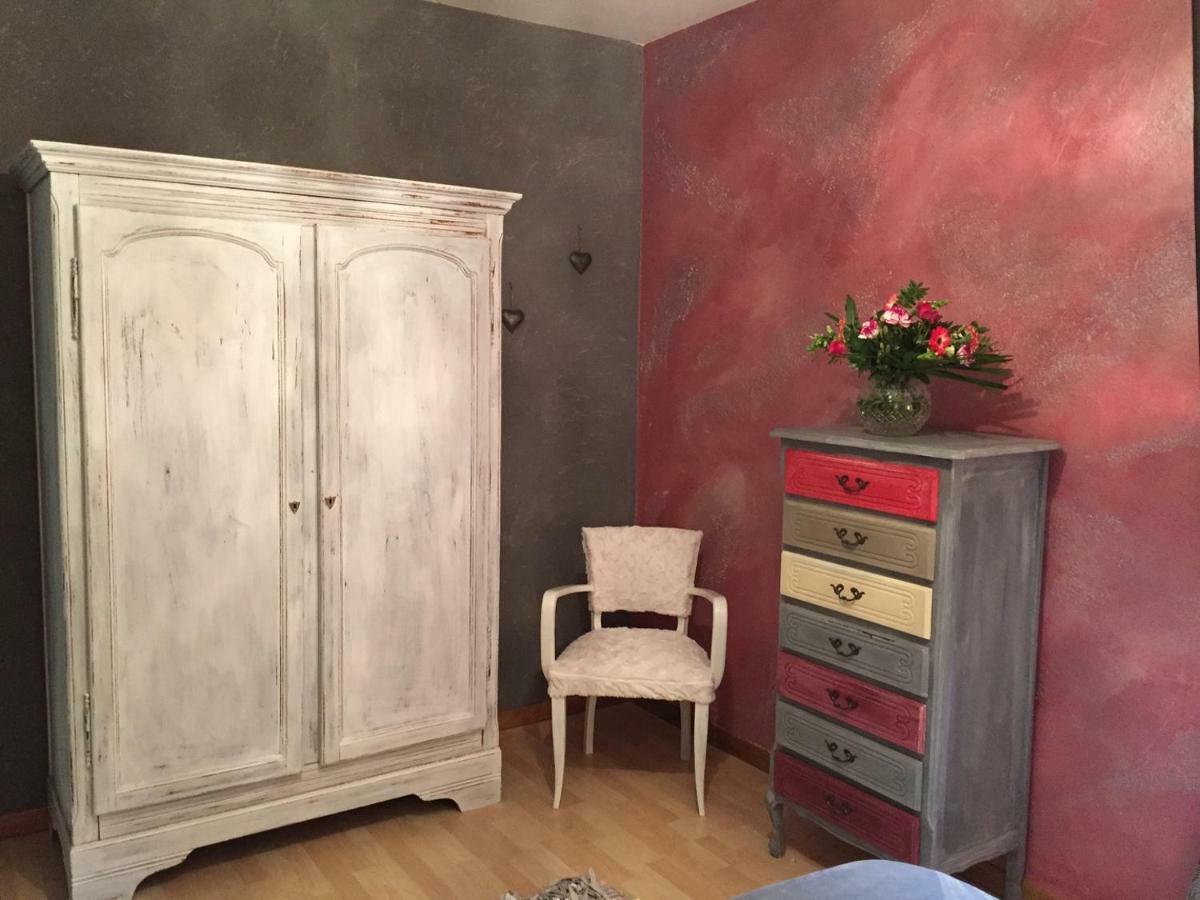Les Appartements D'Estelle Ла Петит-Пиер Екстериор снимка