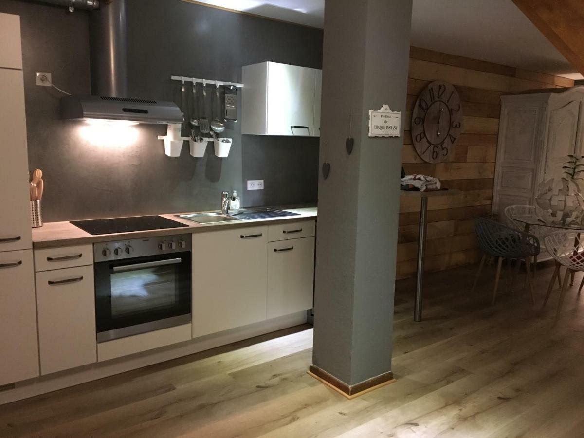Les Appartements D'Estelle Ла Петит-Пиер Екстериор снимка